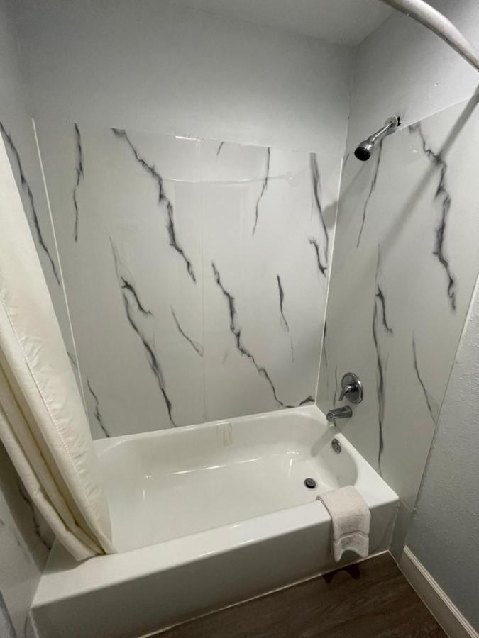 Western Inn West Columbia Екстериор снимка